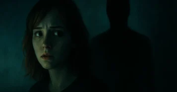 It Follows: A Maldição Implacável e a Perseguição Sombria