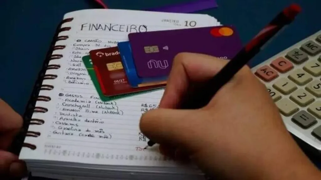 Defensoria amplia apoio a superendividados com auxílio psicológico gratuito