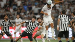 Fluminense e Botafogo empatam; Coritiba vence Chapecoense