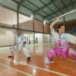 Tradição de família: pais ensinam kung-fu às filhas