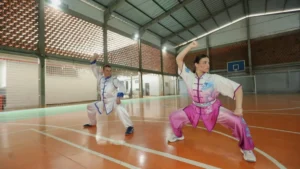 Tradição de família: pais ensinam kung-fu às filhas