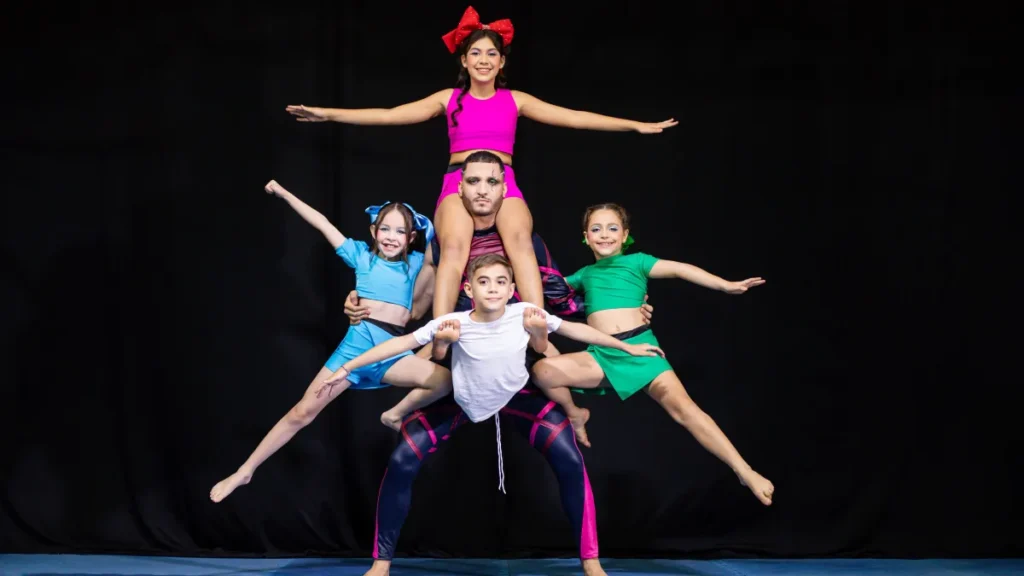 Circo Tem Várias Caras: noite solidária de arte em Corumbá