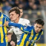 Corinthians segura 0 a 0 com Rosario e decide vaga em casa